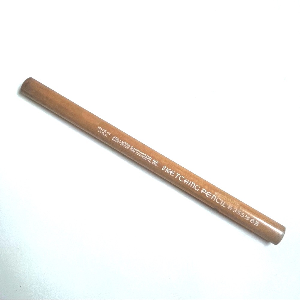 Oval Sketching Pencil- 6B lead. Fantastic for artists- New.